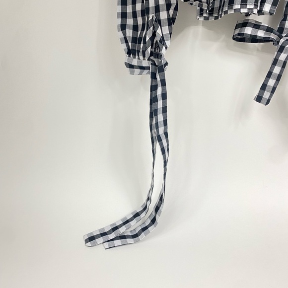 NWT Design Lab Black and White Long-sleeve Open Shoulder Ruffle Top Size… - Picture 5 of 9